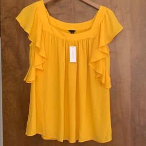 Sleeveless, flutter top - Spring ready!🌸🌼🌺